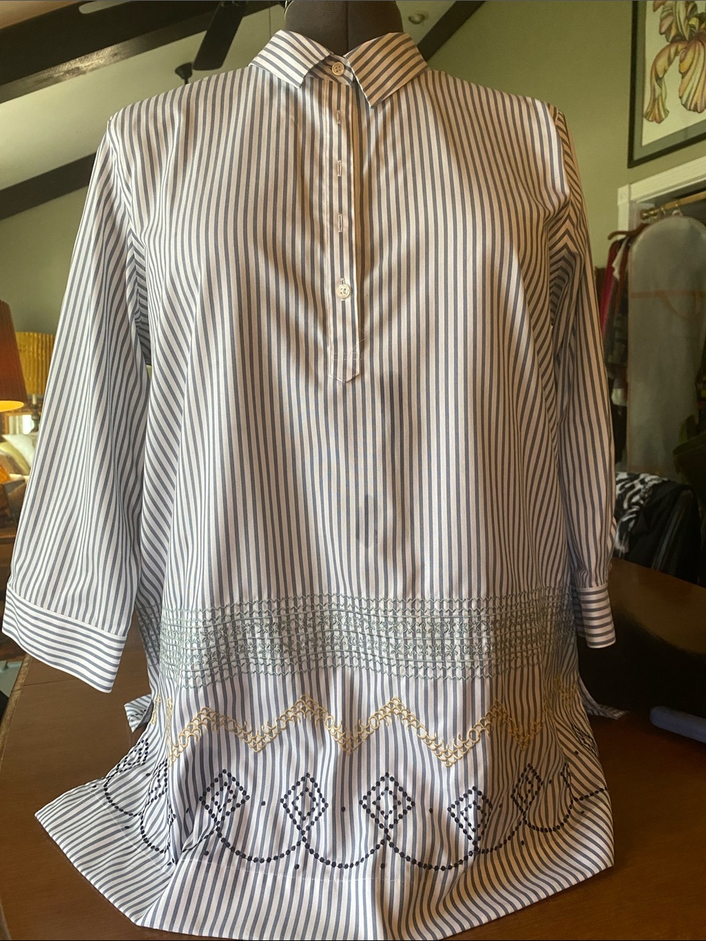 Coldwater Creek women’s blouse 100% cotton and embroidery detailing 852